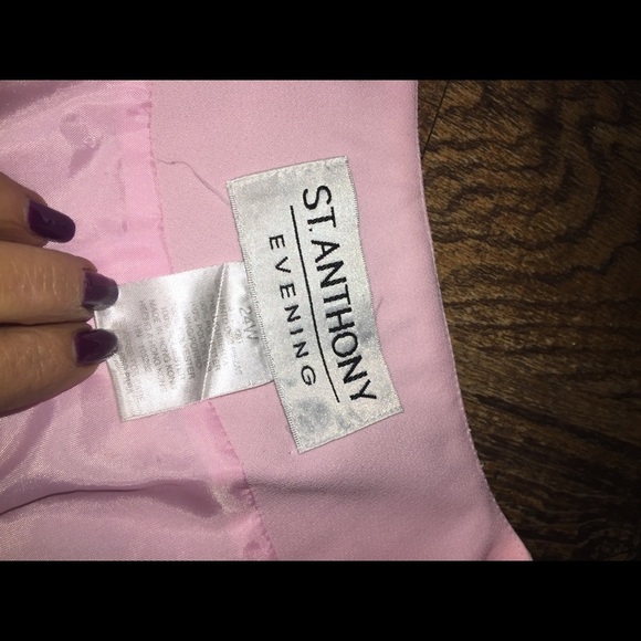 St. Anthony size 24W - Picture 9 of 16